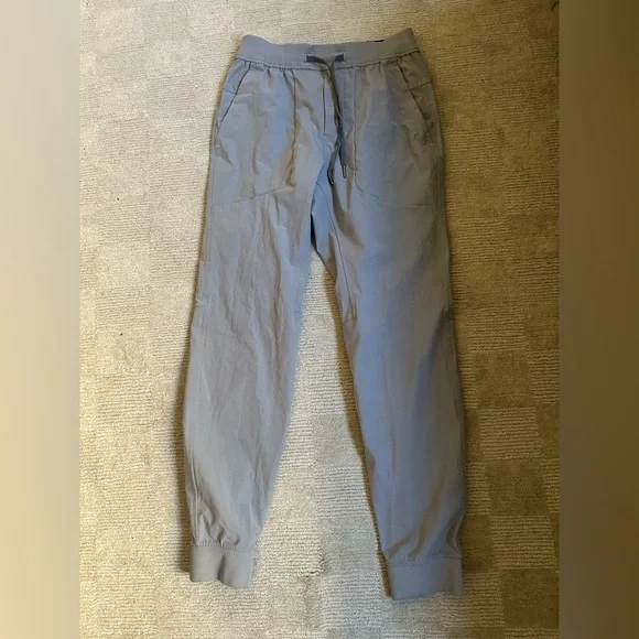 Lululemon Men’s ABC Jogger in Light Grey— Size Small